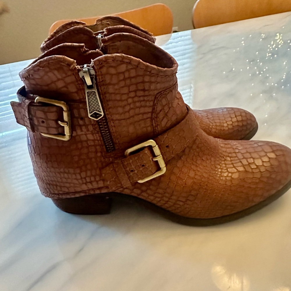 Donald J. Pliner Textured Ankle Boots